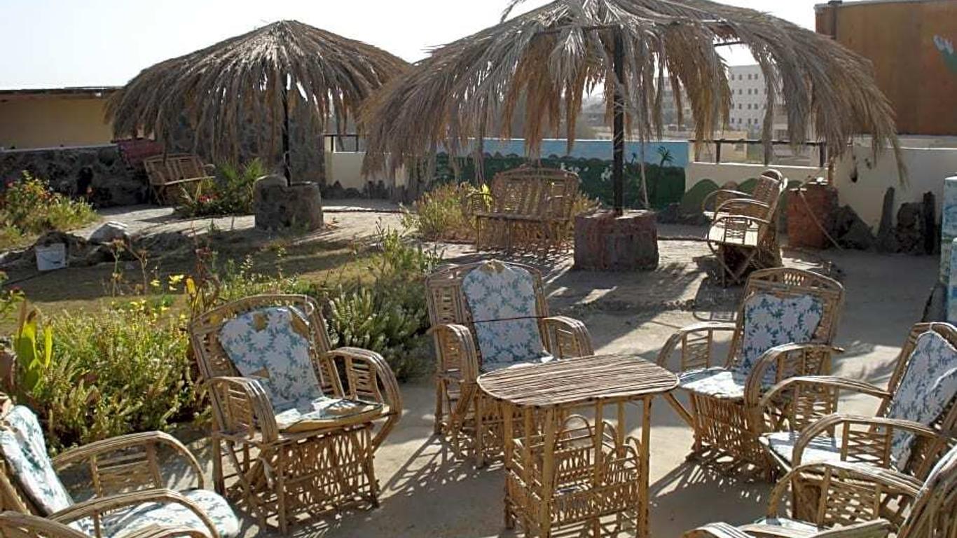 Western Desert Hotel & Safari