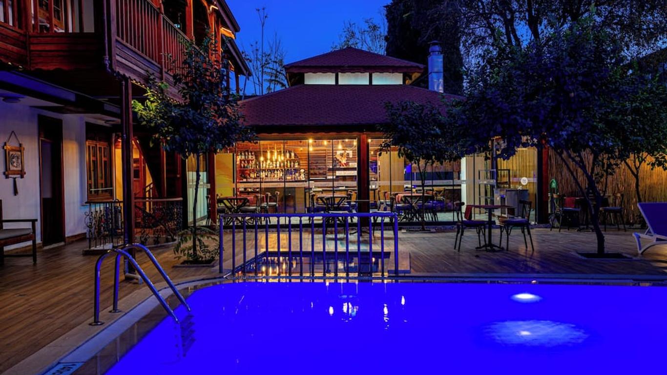 Oscar Garden Hotel