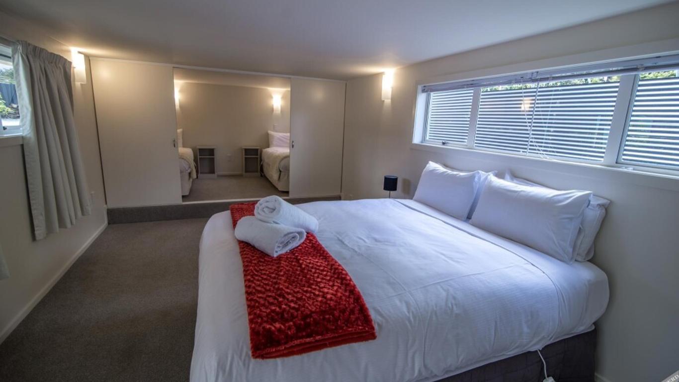 Te Anau Lakefront B&B