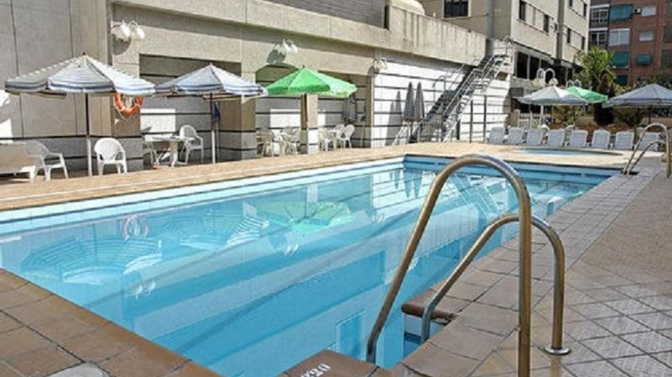 Hotel M.A. Luna Arabial