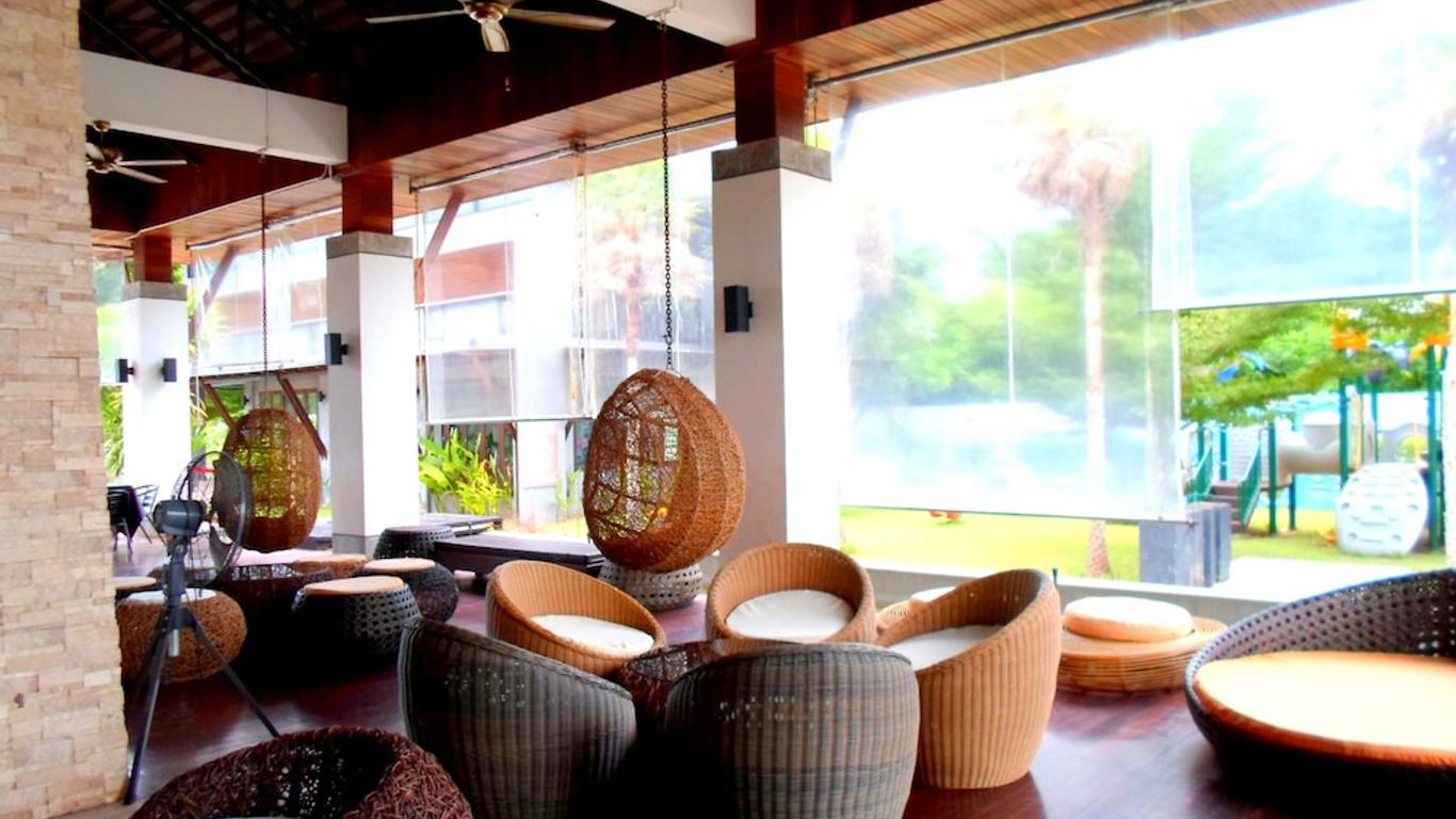 Naraya Riverside Resort