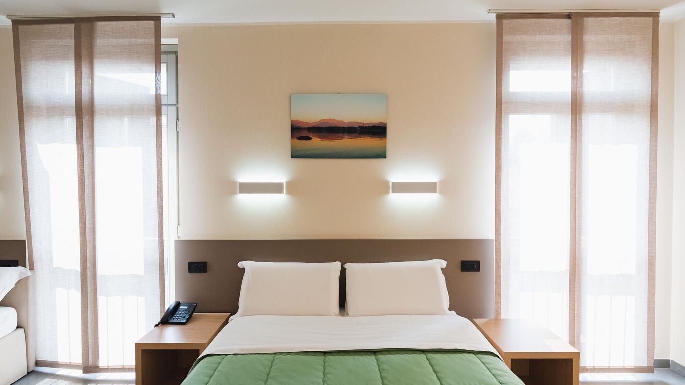 Parini Hotel