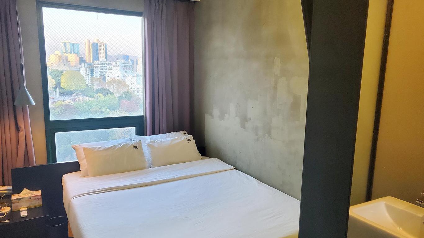 Mini Hotel May Nampo