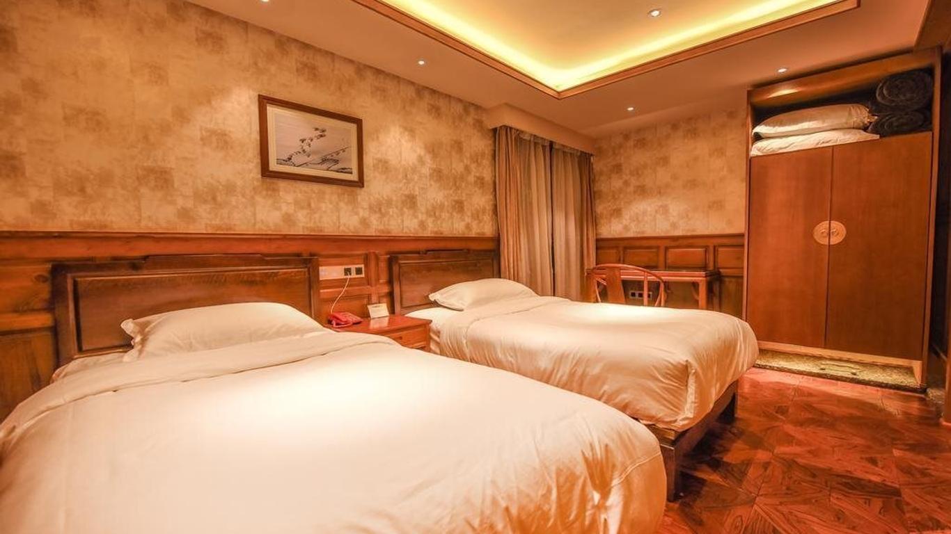 Nanka Mingdian Inn (Shangri-la Sifang Street)