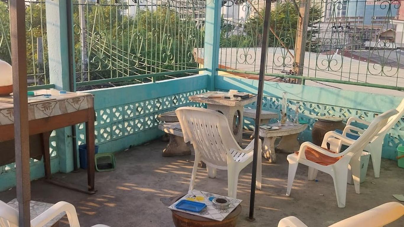 Danee Hostel