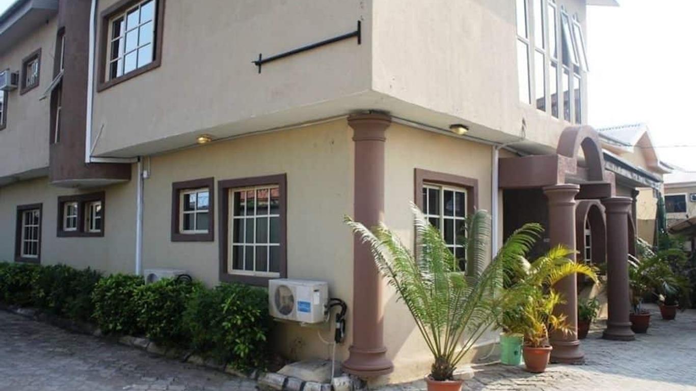 Cristabol Place Hotel