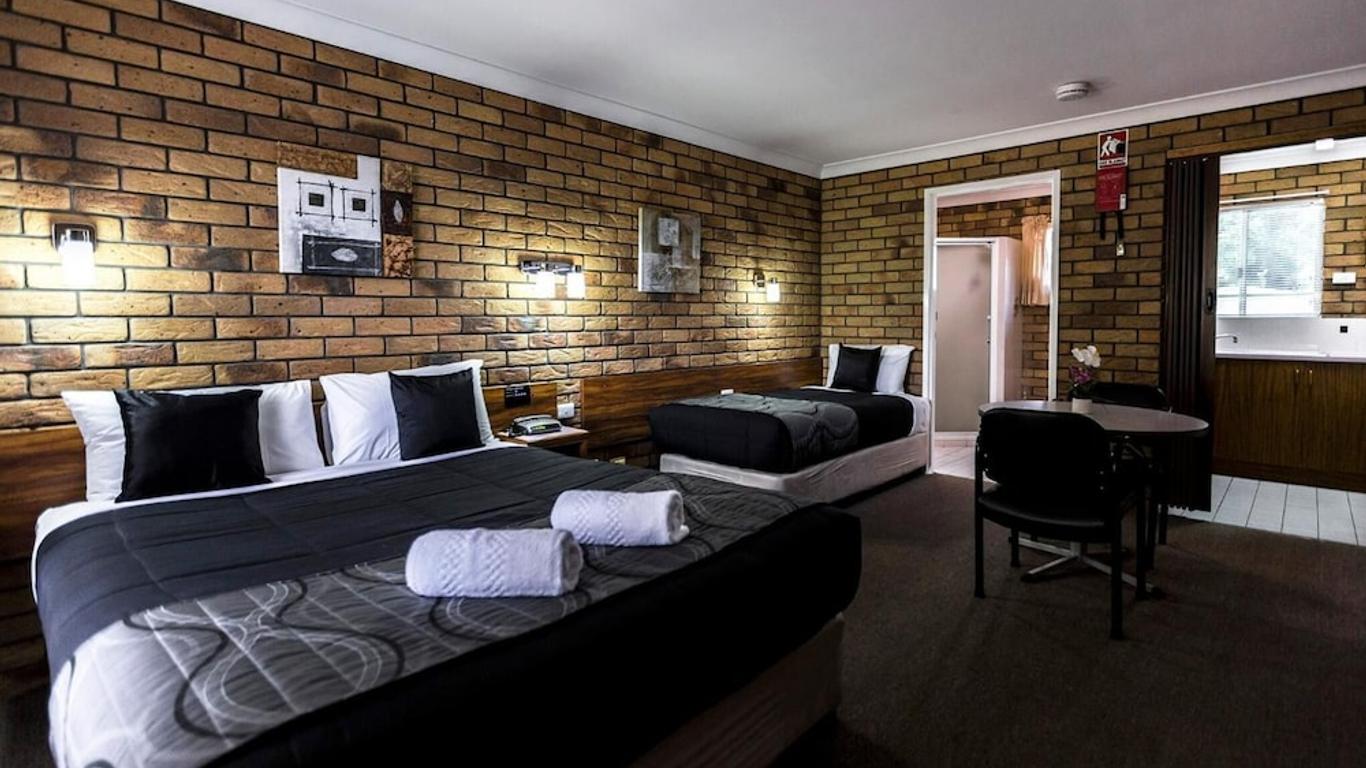 Park House Motor Inn