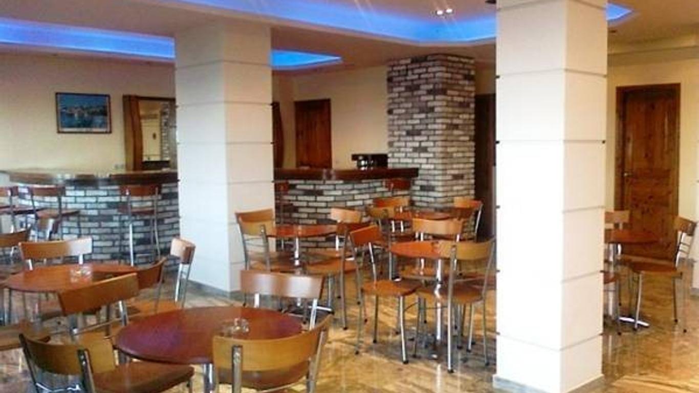 De La Plage Hotel Koroni