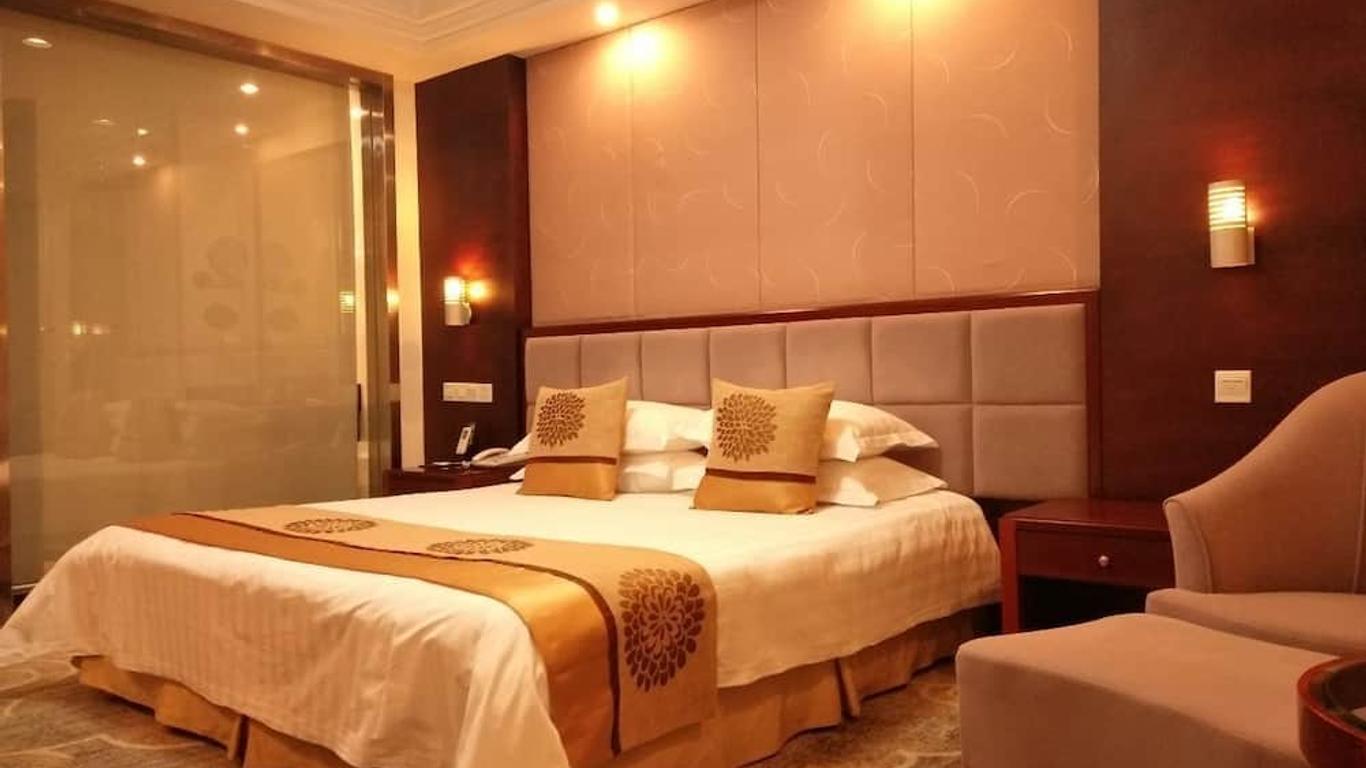 Jiuhuashan Center Hotel