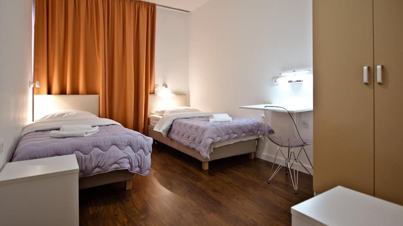 Hotel No-1