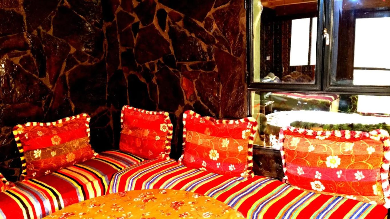 Atlas Lodge