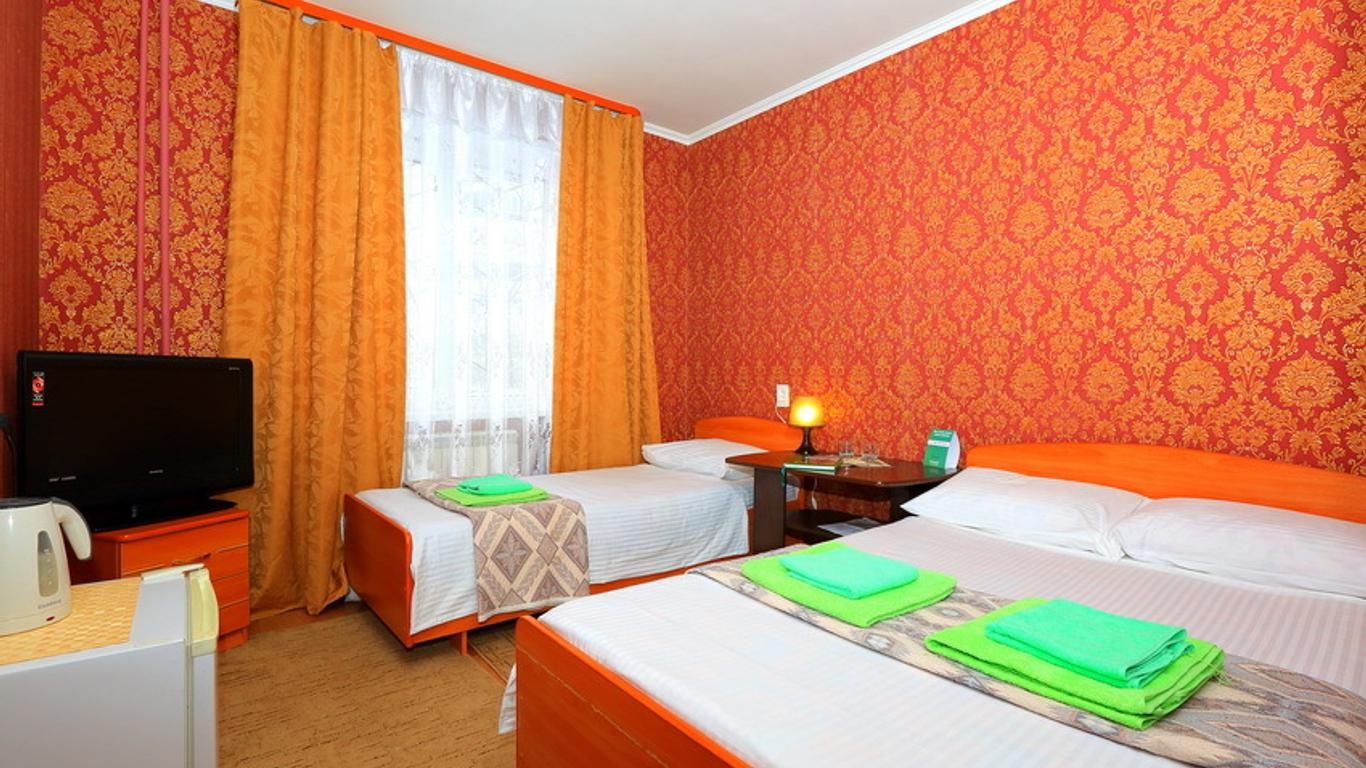 Avrora Hotel