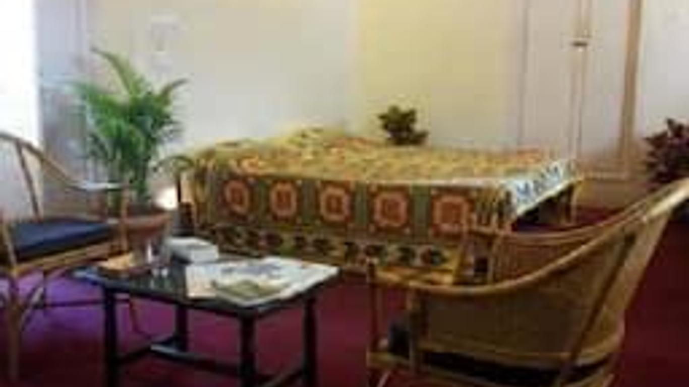 Hotel Maurya