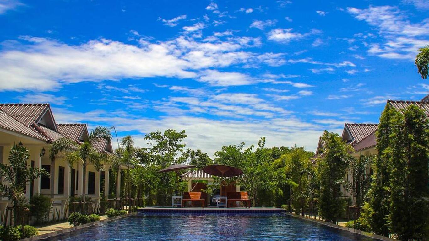 Thanawong Pool Villa