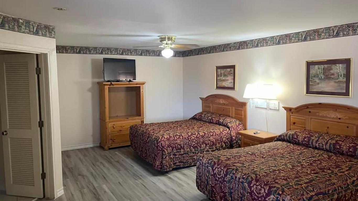 Lakeside Inn & Suites