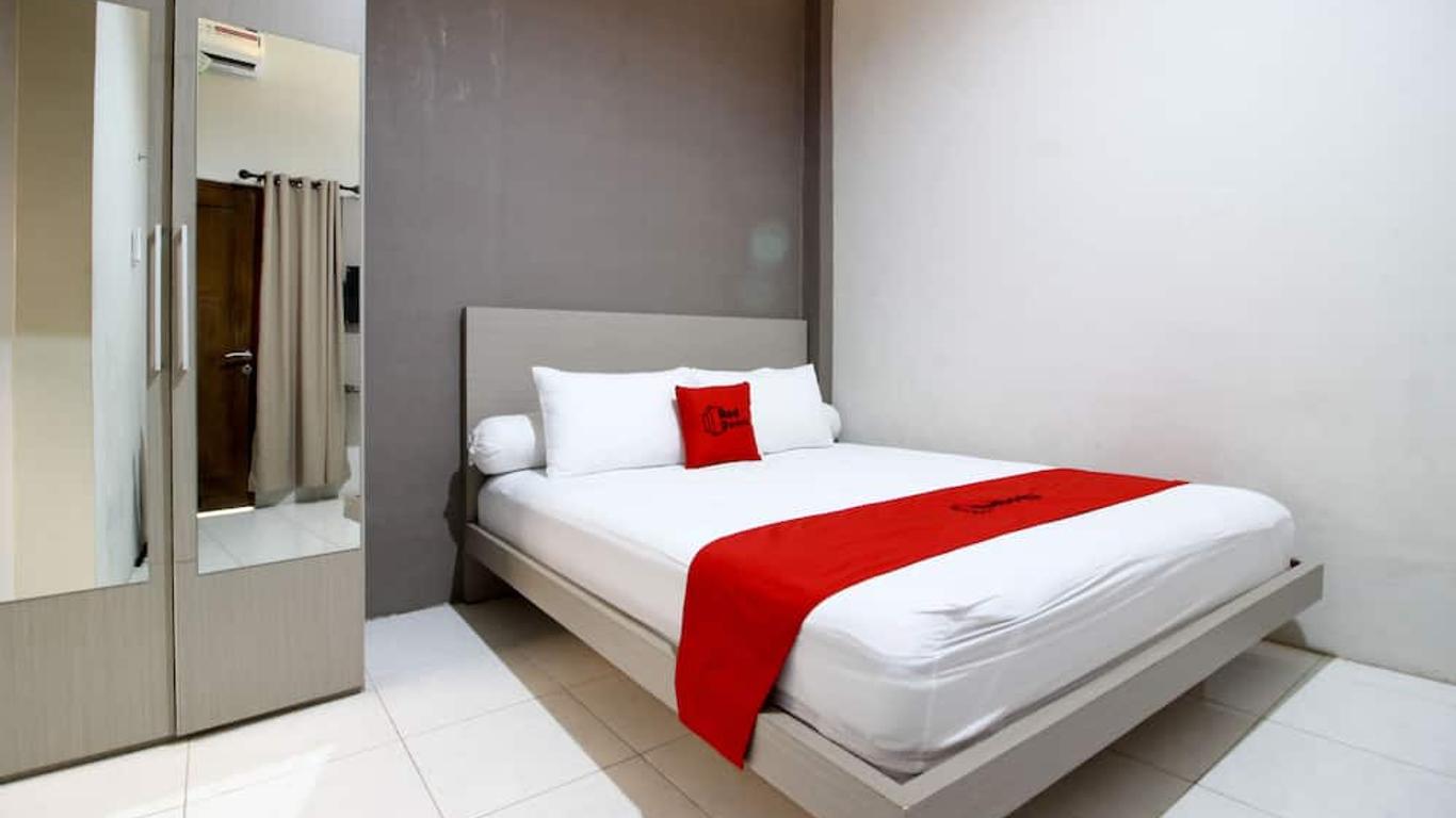 RedDoorz Plus Near Upn Jogjakarta 2