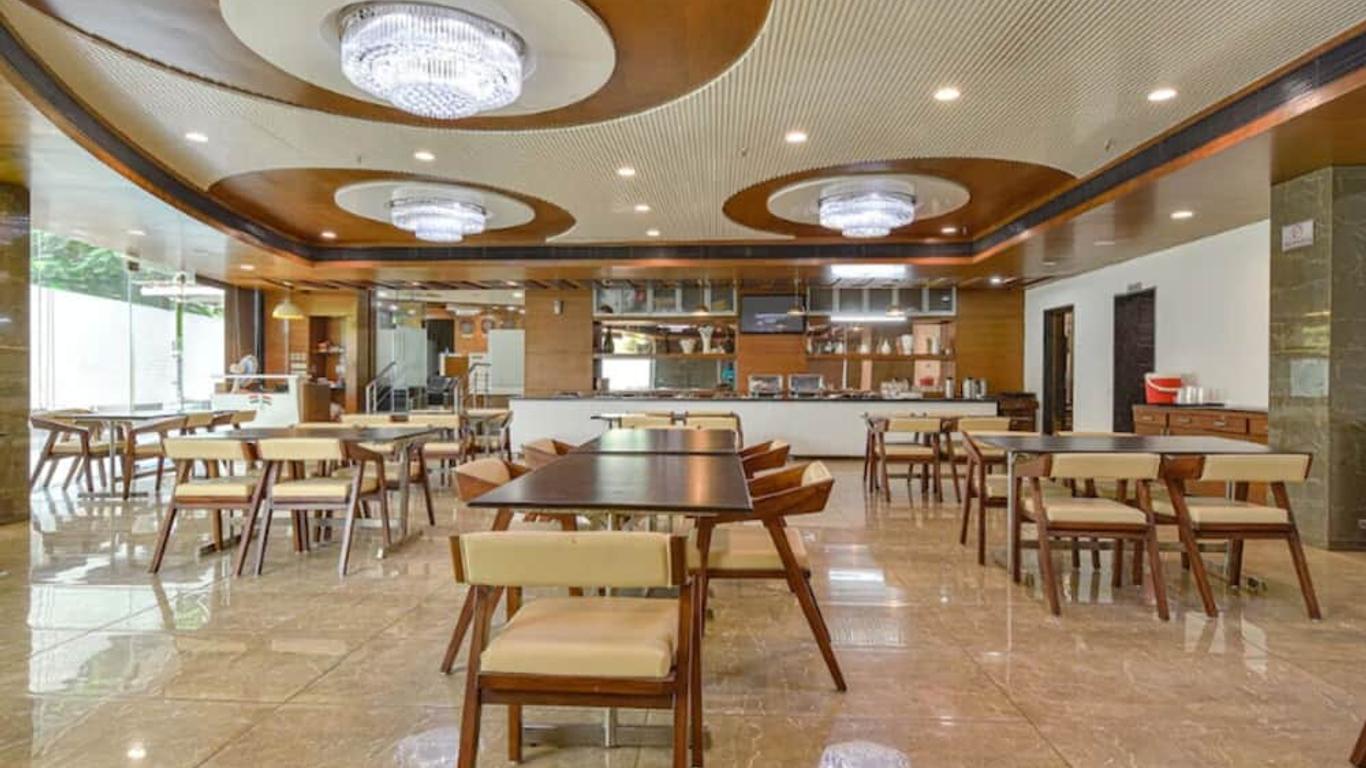 Dev Aadi Hotel