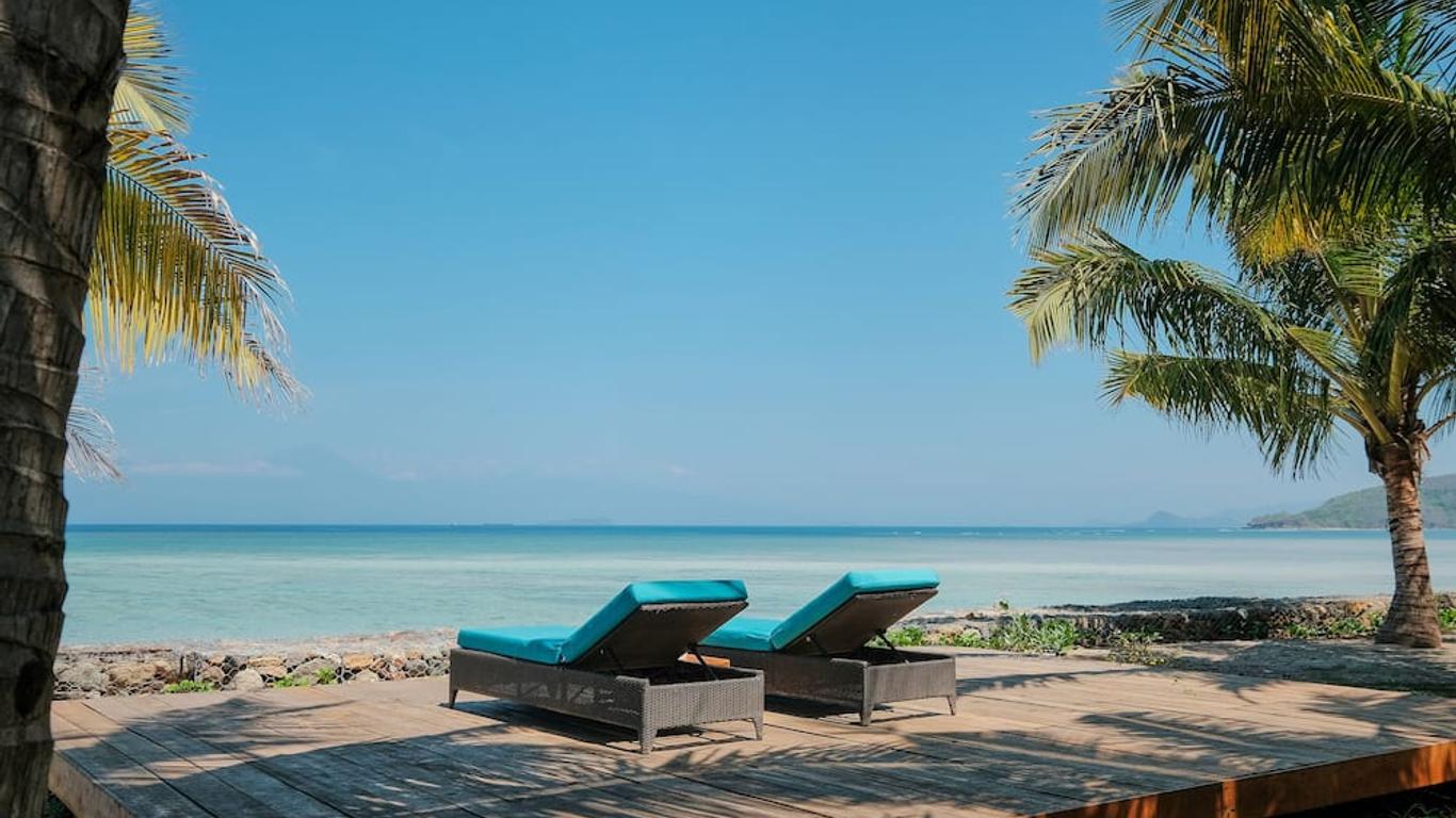Myamo Beach Lodge
