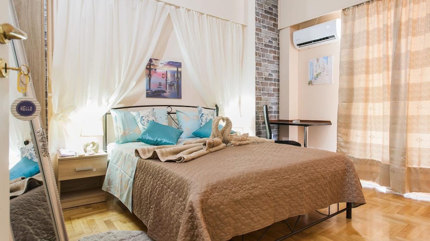 Athens cozy rooms walk to Acropolis