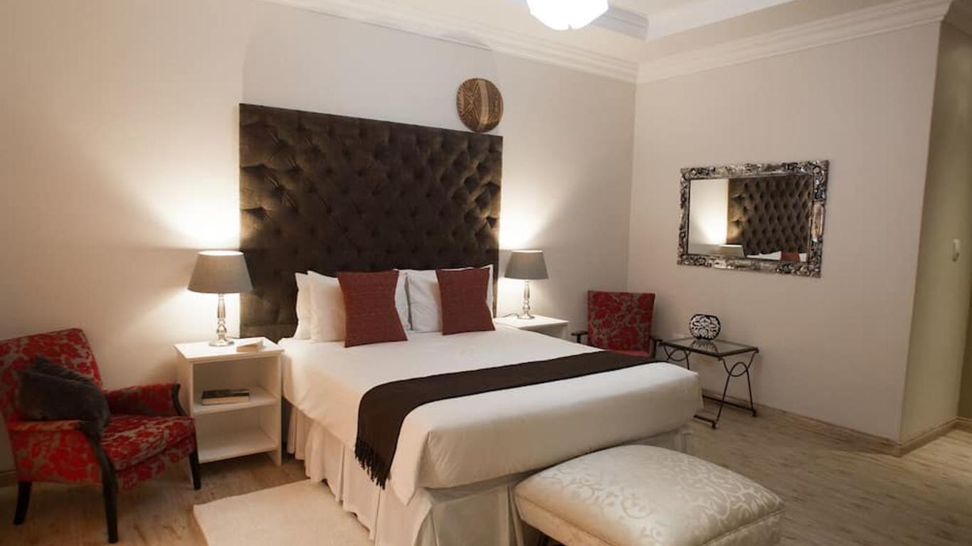 Motsamai Guest Lodge