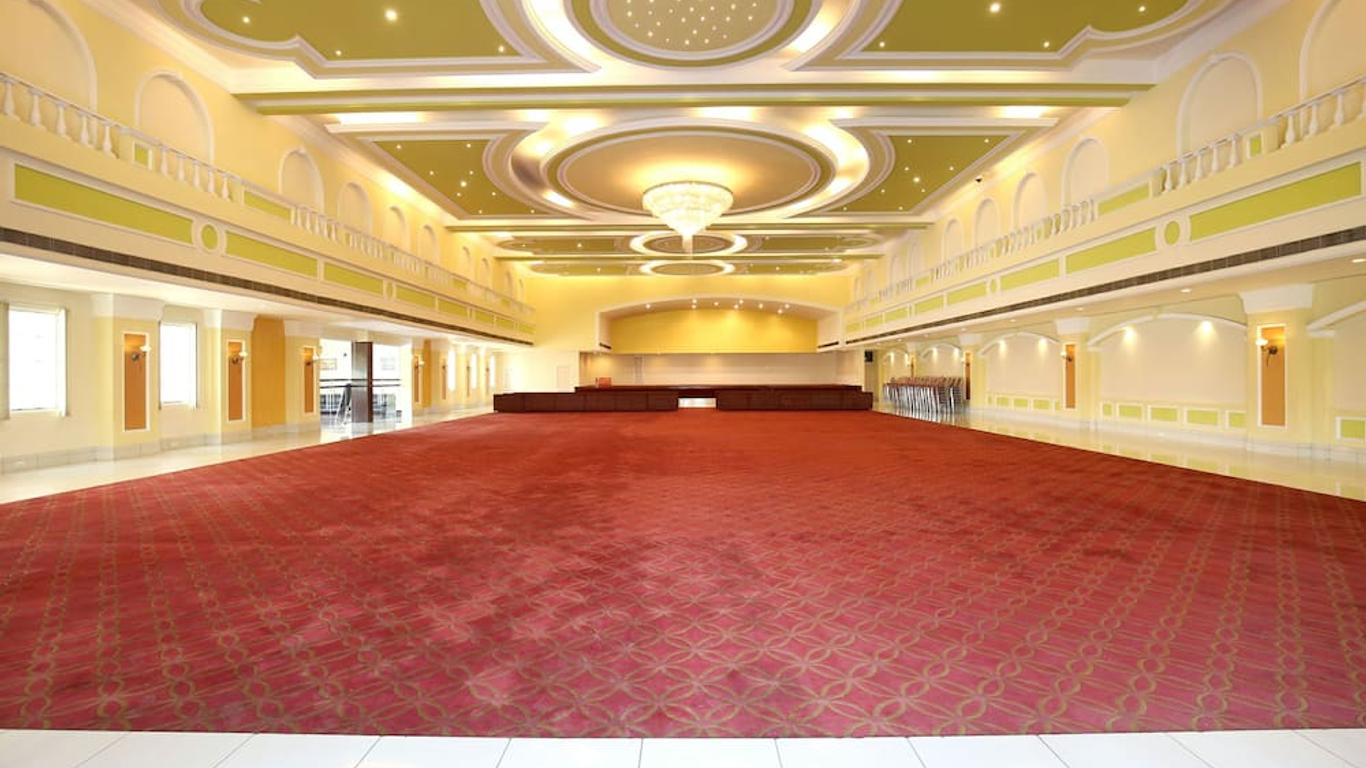 Oyo 12989 White Diamond Hotel
