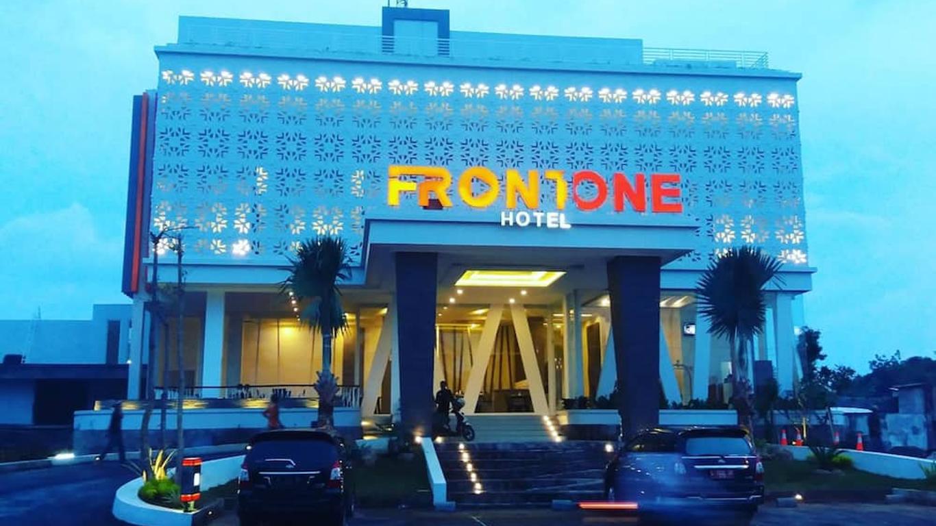 Front One Hotel Pamekasan Madura