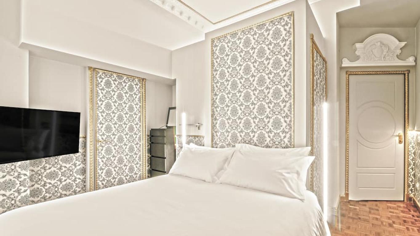 Rivière Luxury Palaces
