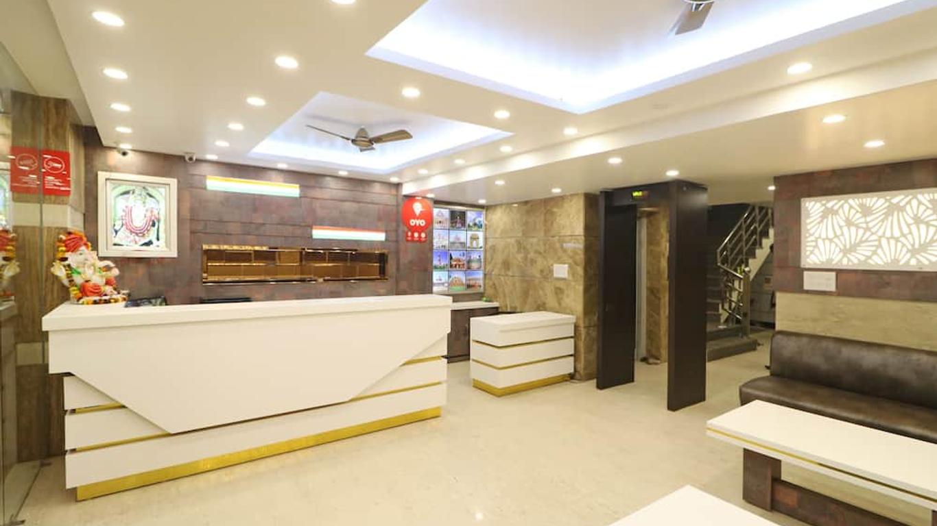 Oyo 11594 Hotel Tvs