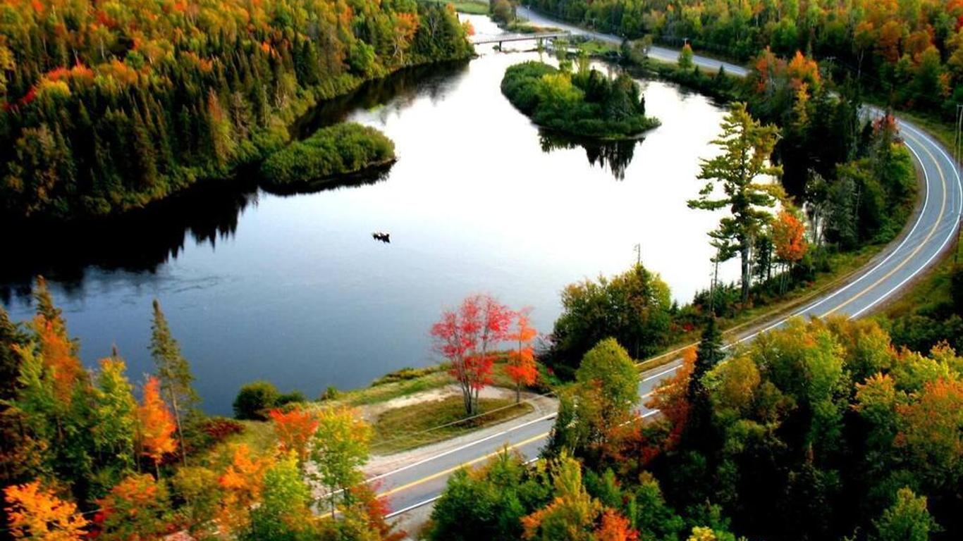 Deer Mountain Lodge & Wilderness Resort