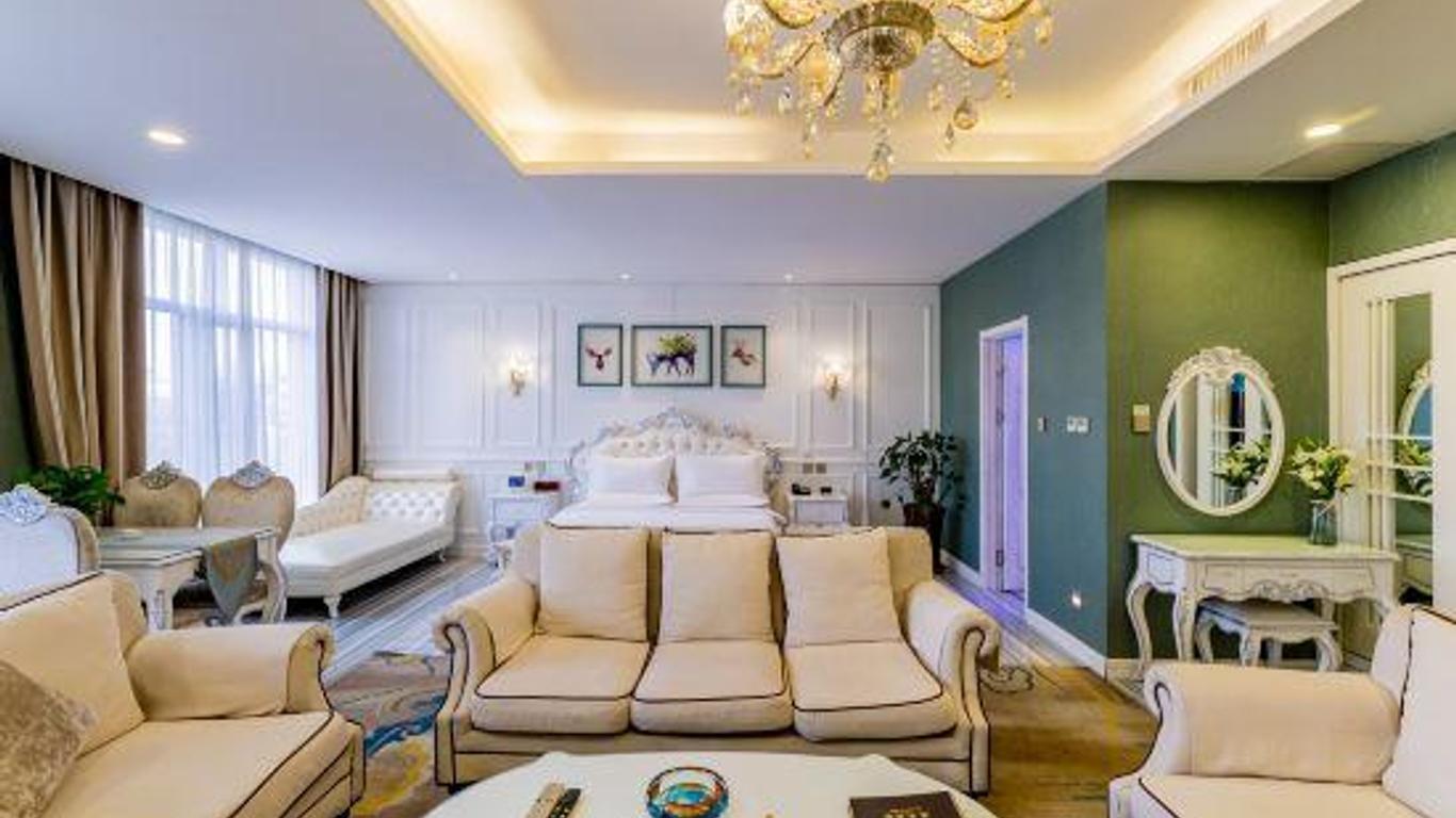 Christine Hotel (Baotou Yiji Group)