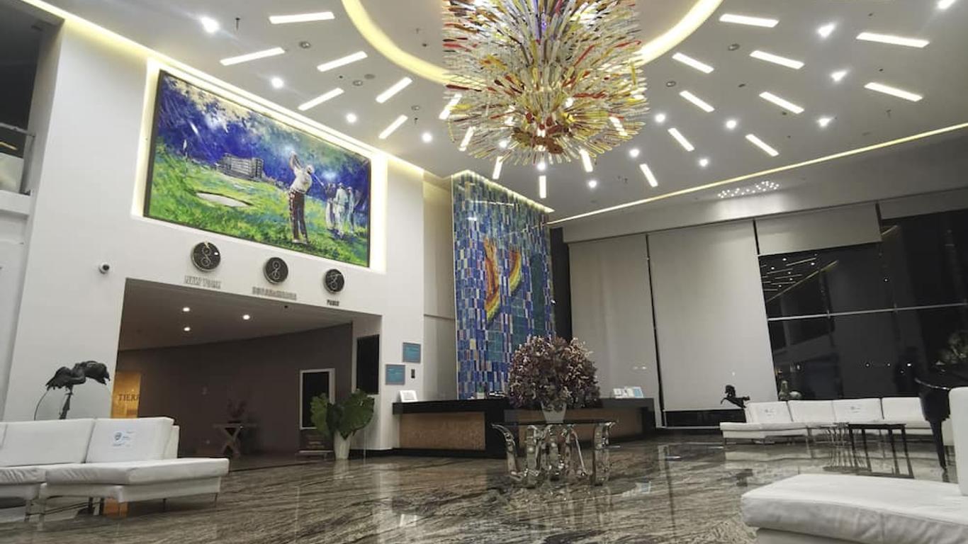 Punta Diamante Premium Hotel