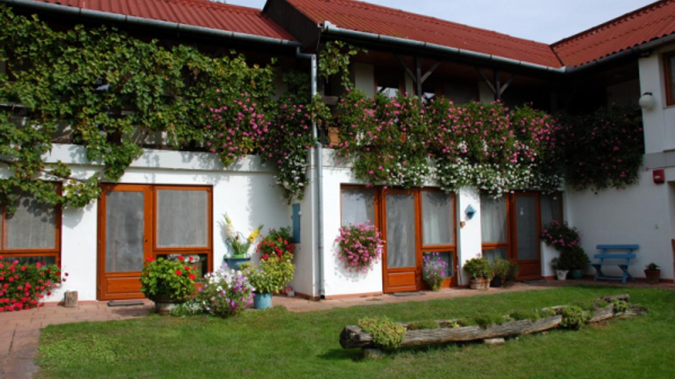 Ida Rooms