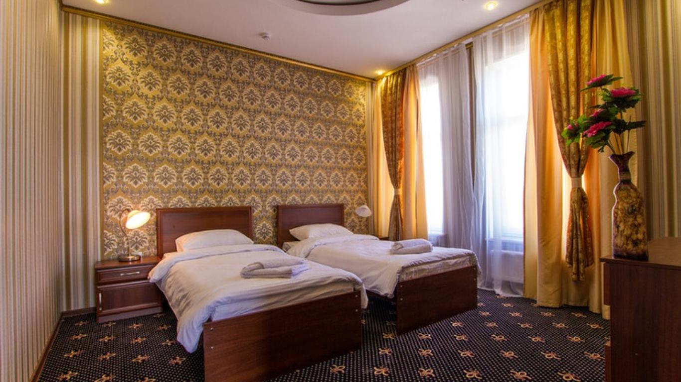 Hotel Golden Night