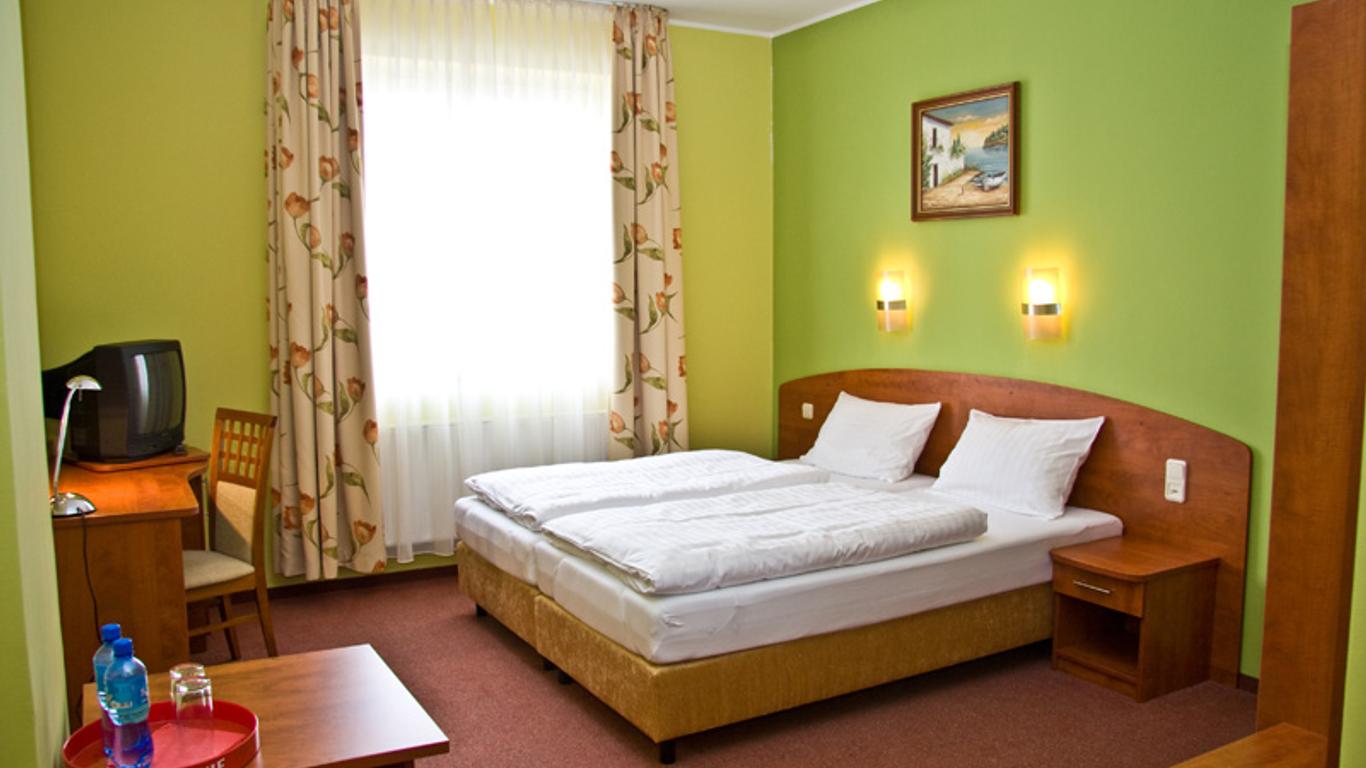Hotel Omega