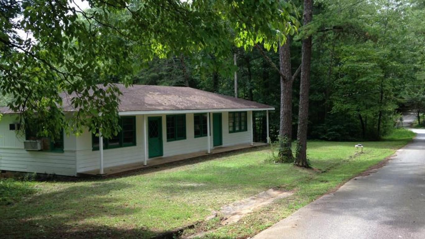 Lakeside Inn