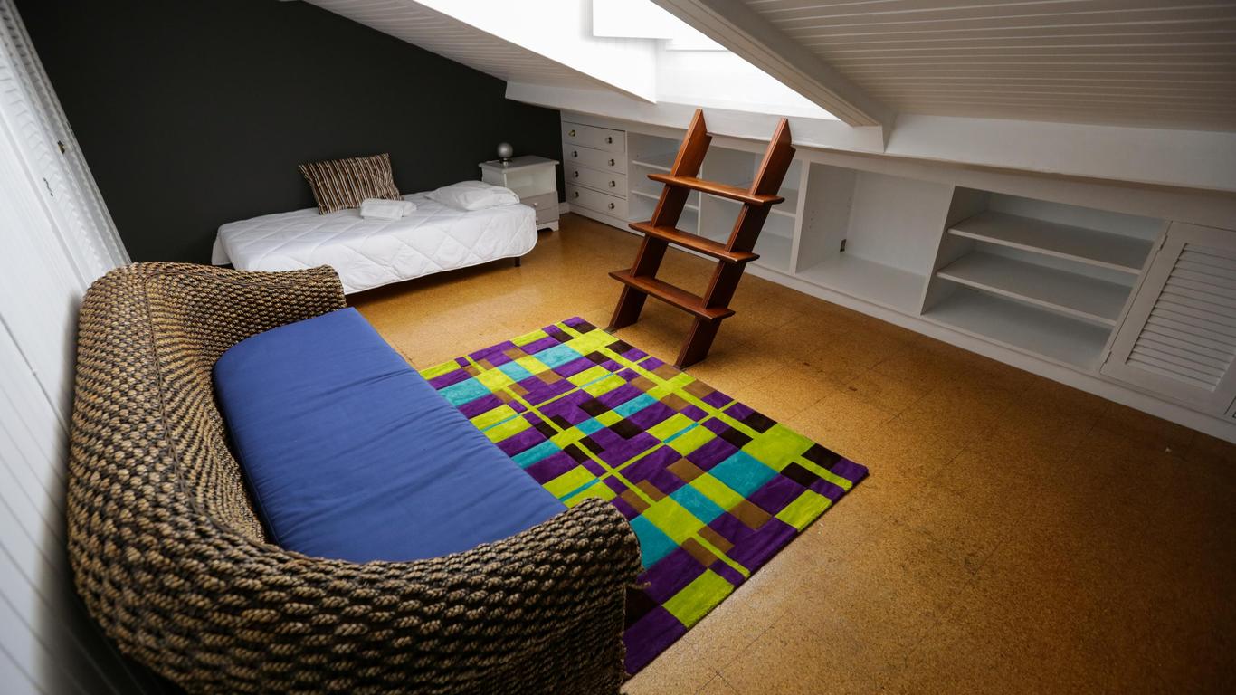 Azor International Hostel