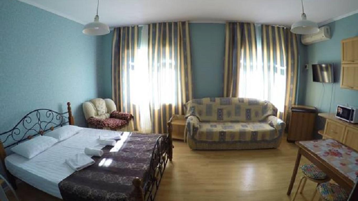 Hotel Izumrud
