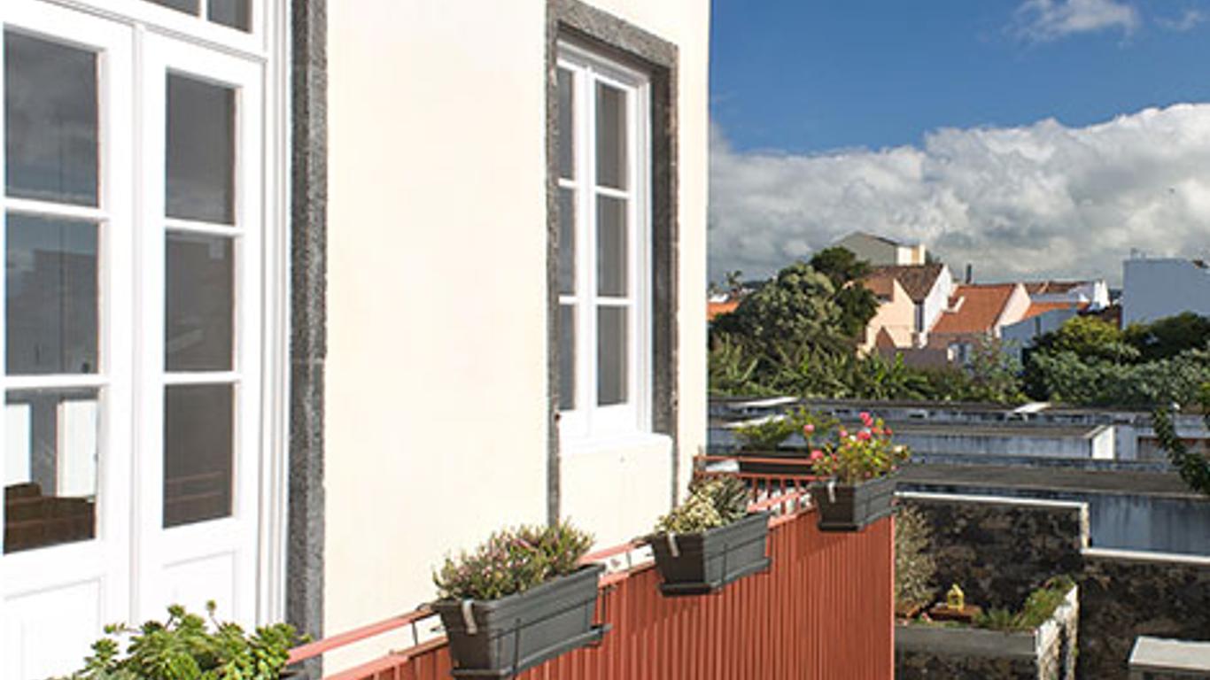 Azorean Urban Lodge