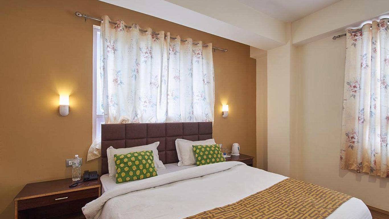 Hotel The Coral Inn