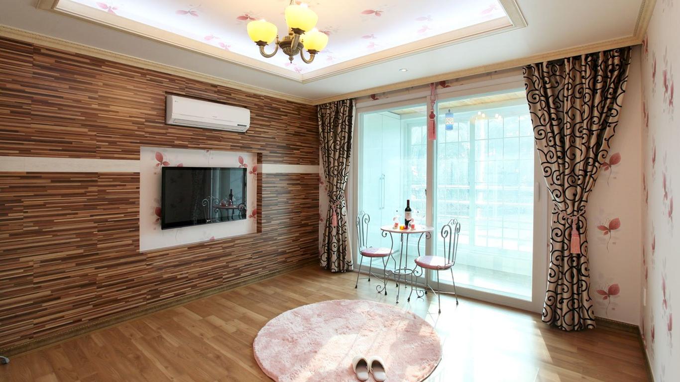 Geoje Pine Fragrance Pension