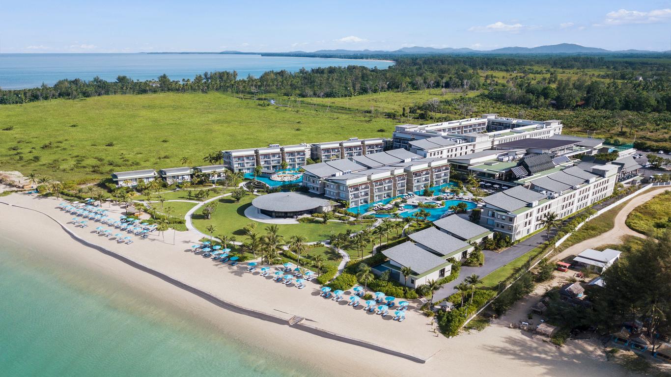 Le Meridien Khao Lak Resort & Spa