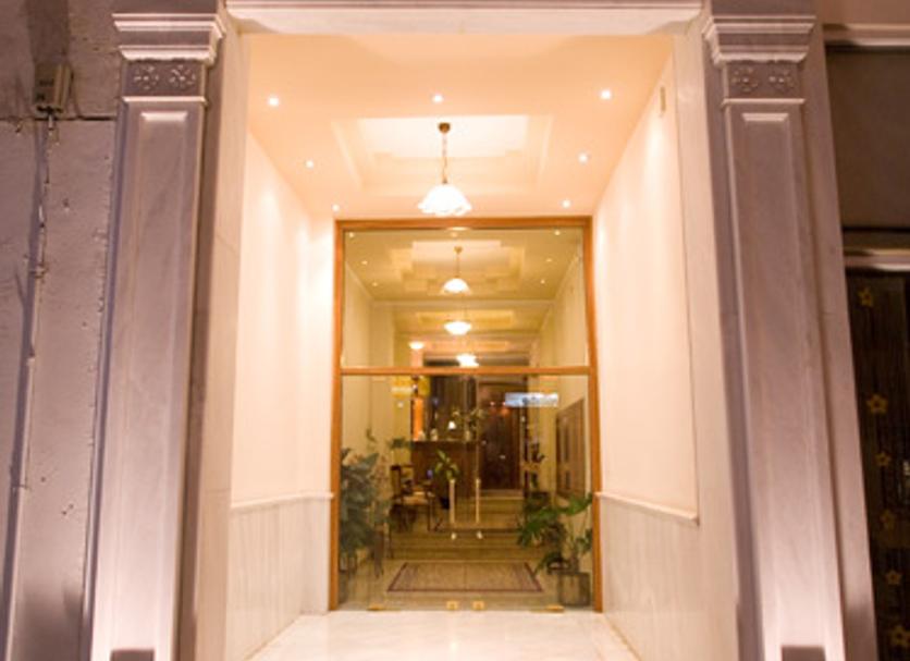 Entrada del hotel Foto