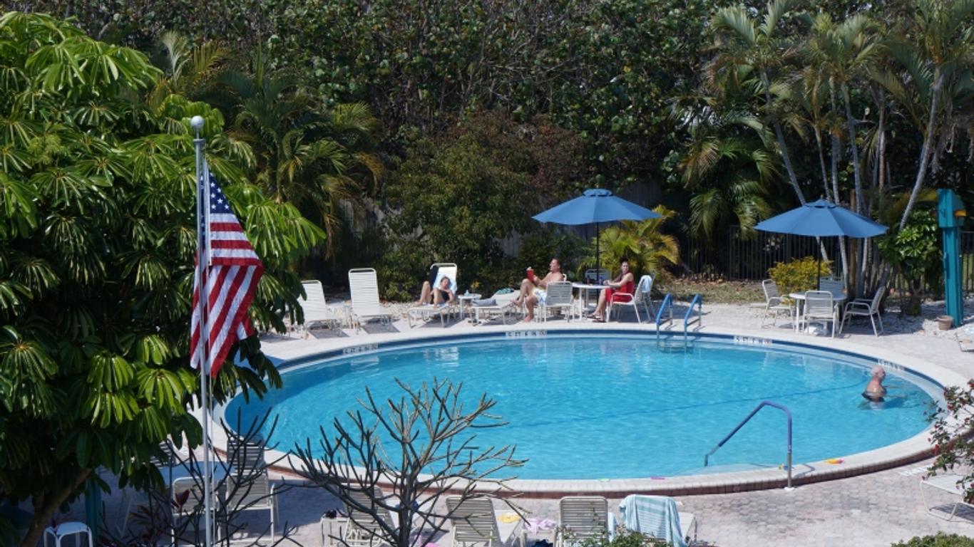 Lighthouse Resort & Club