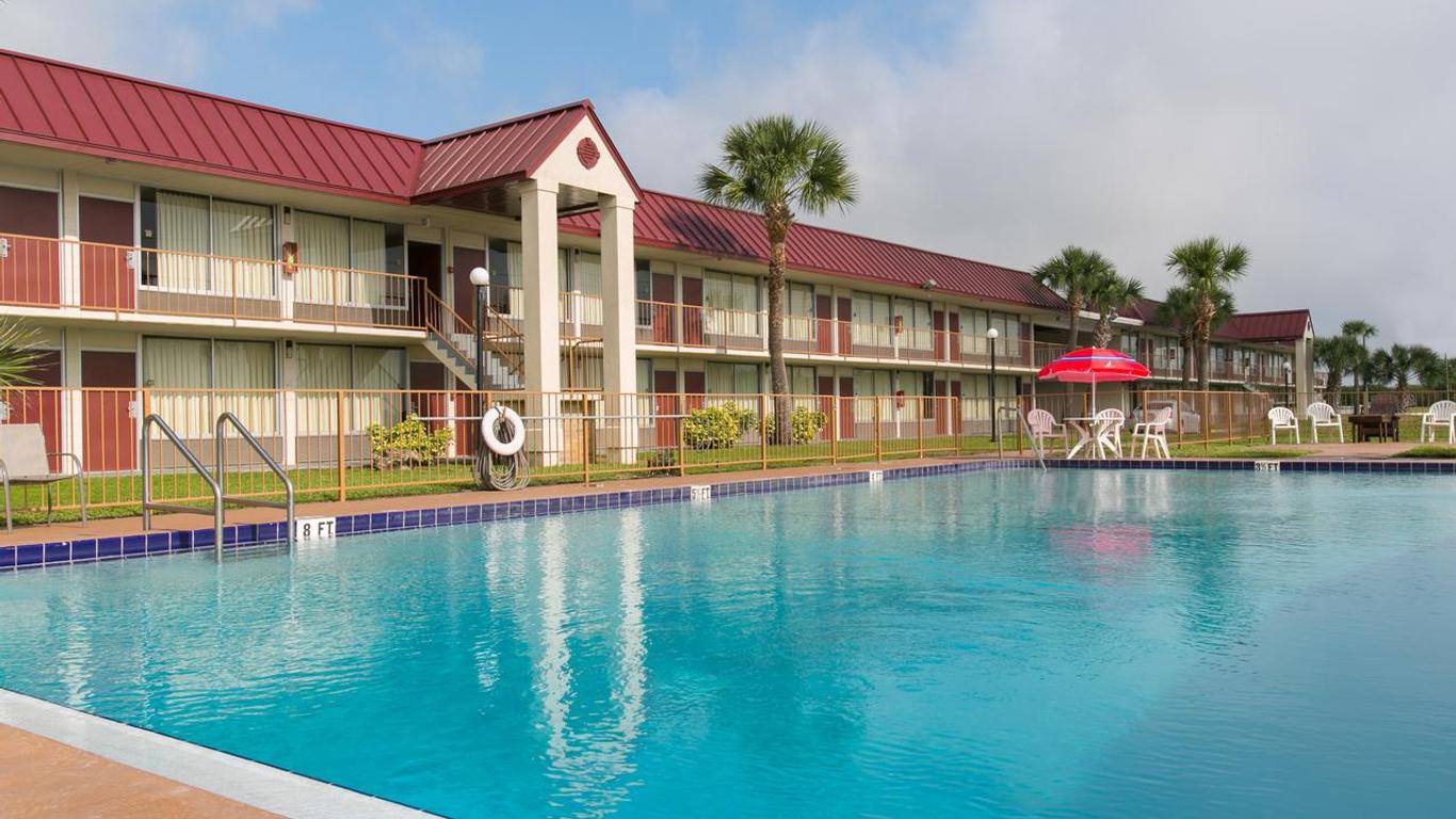 OYO Hotel Dundee By Crystal Lake