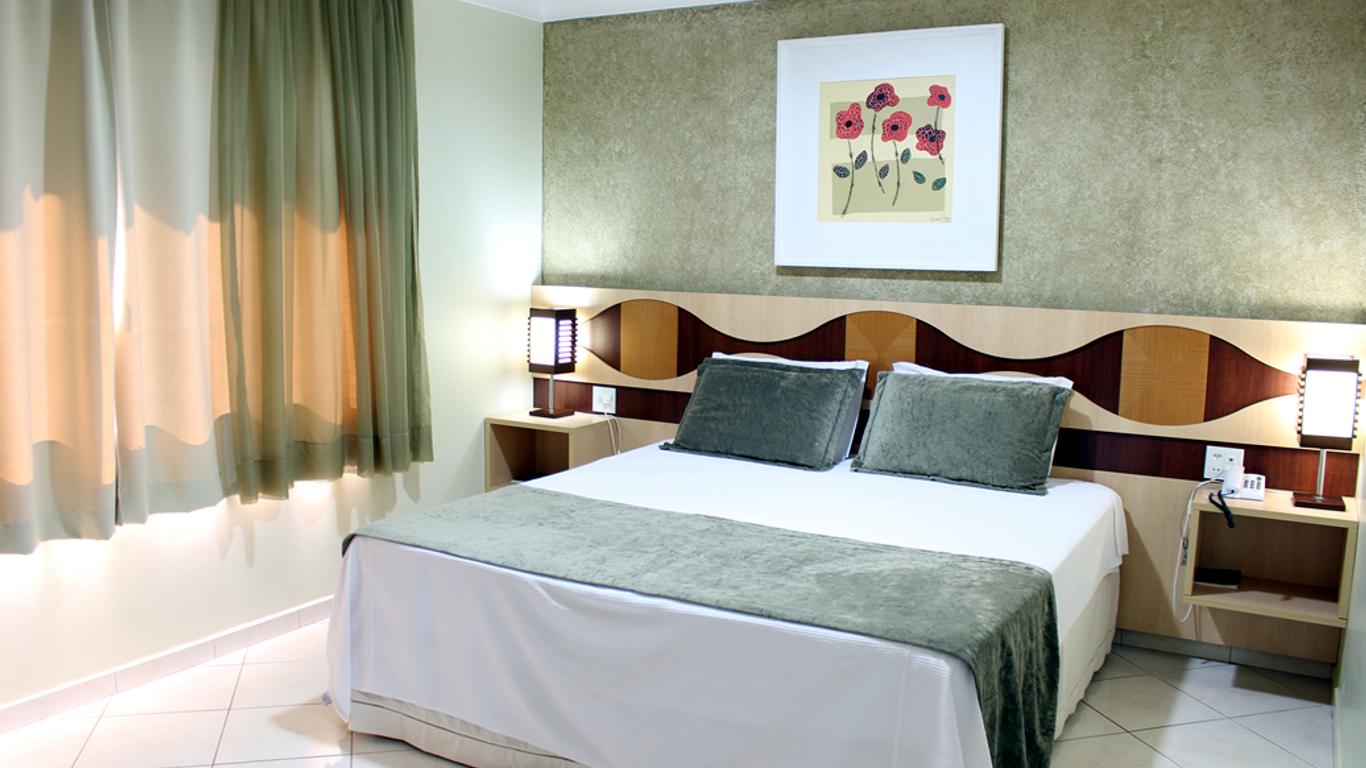 Hotel Lago Dourado