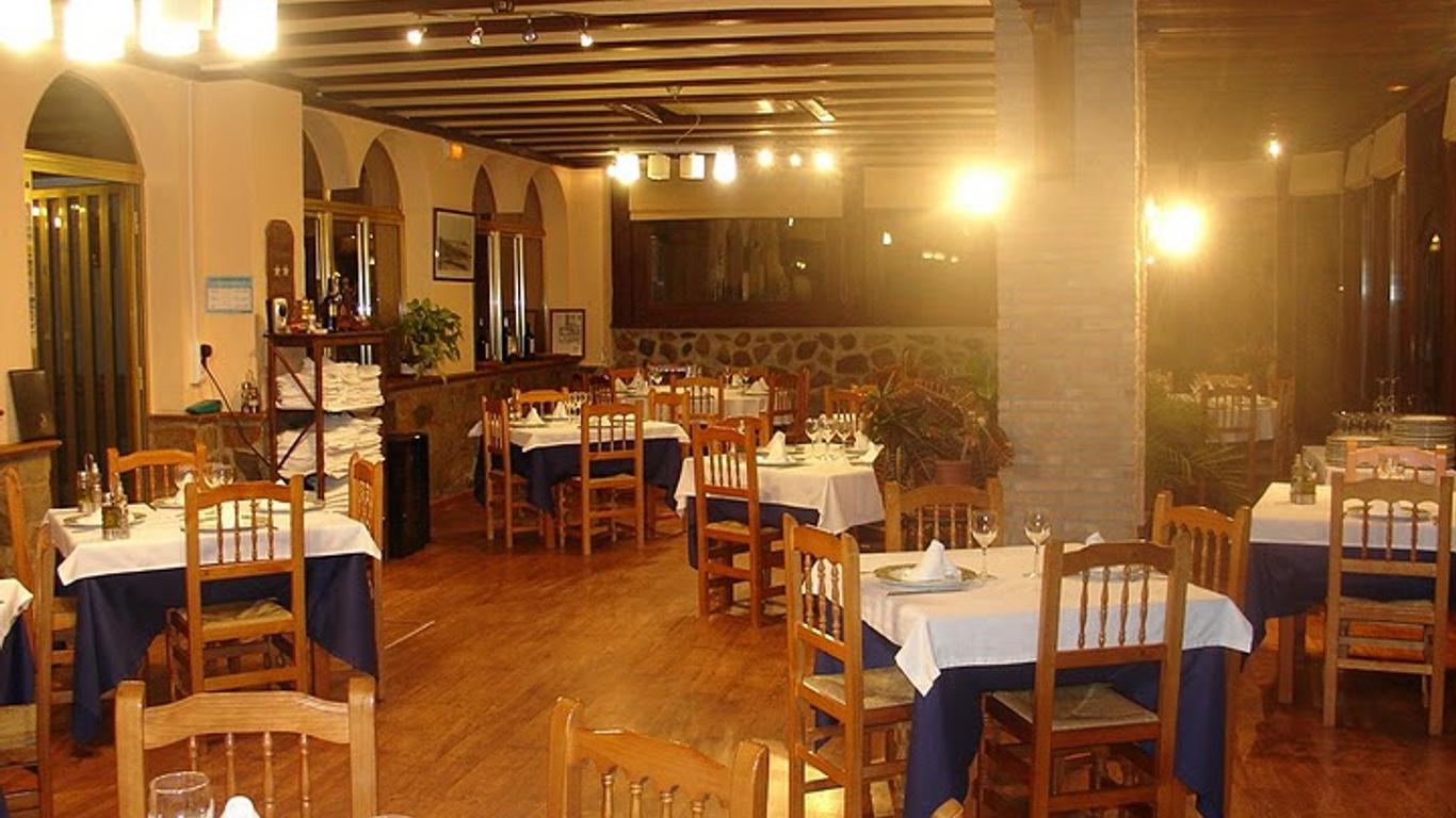 Hostal - Restaurante Playa Azul
