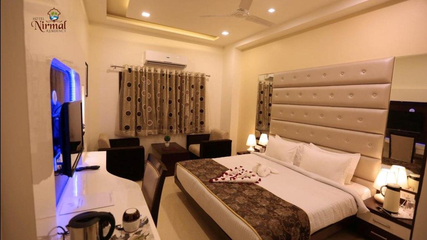 Super Townhouse Lalghati Near Airport