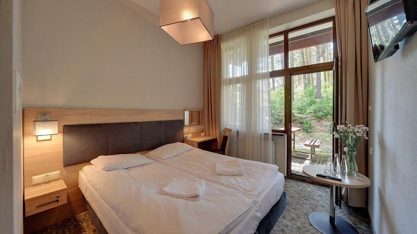 Hotel Trzy Jeziora.