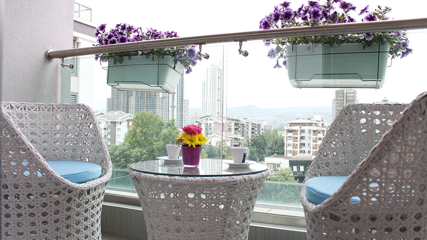 Stone Bridge Suites