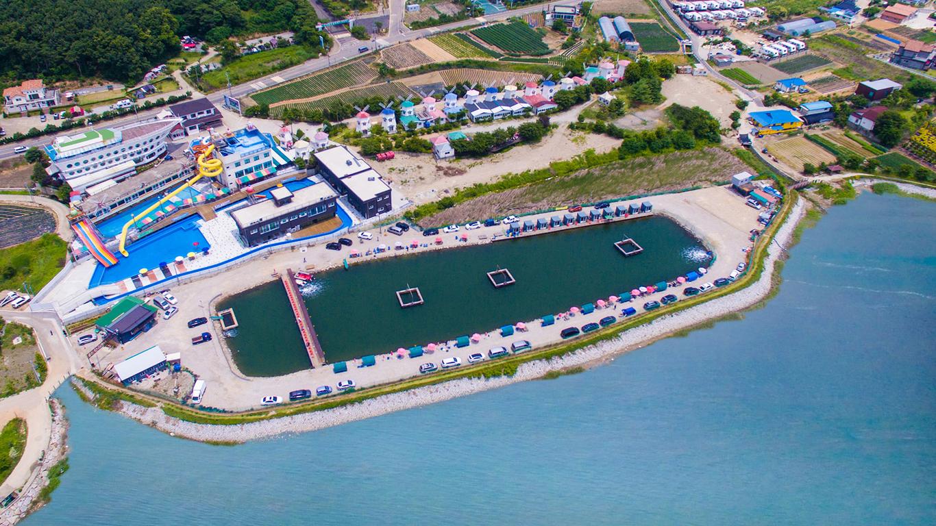 Ganghwado Nuri Pension Town (Swimming Pool Open)